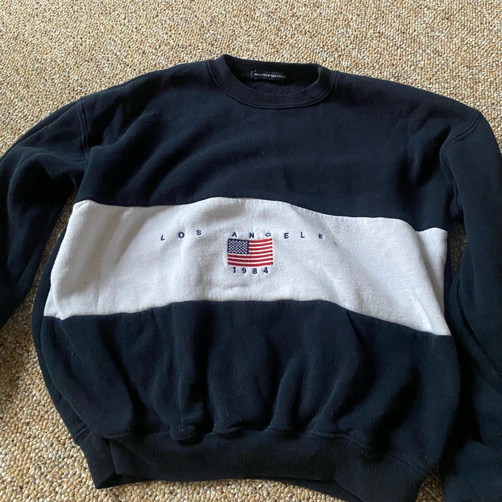 brandy melville crew neck